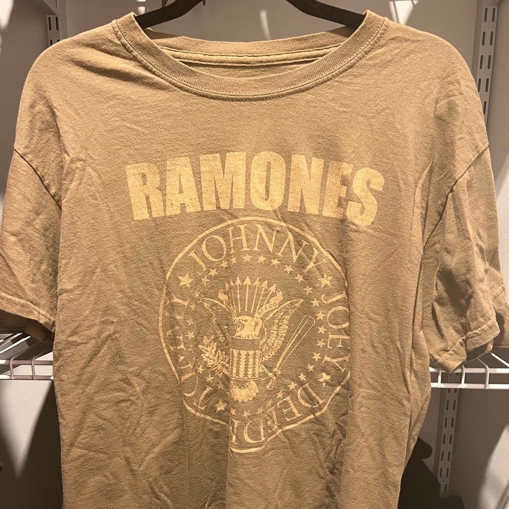 Ramones band t shirt